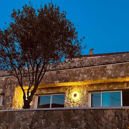 Maison C בית הארחה