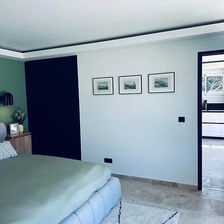 Maison C Πανσιόν *